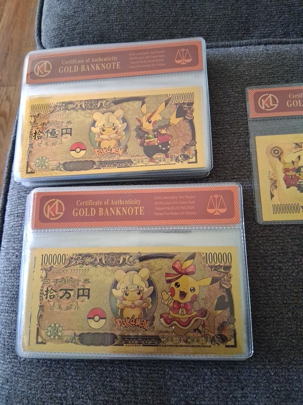 Pokémon Gold Banknote Collectible - Pikachu & Friends